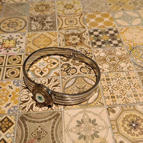 Bracelet with decorative eye, metal, like new