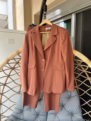 Caramel XXLOVE Brown Suit Like New