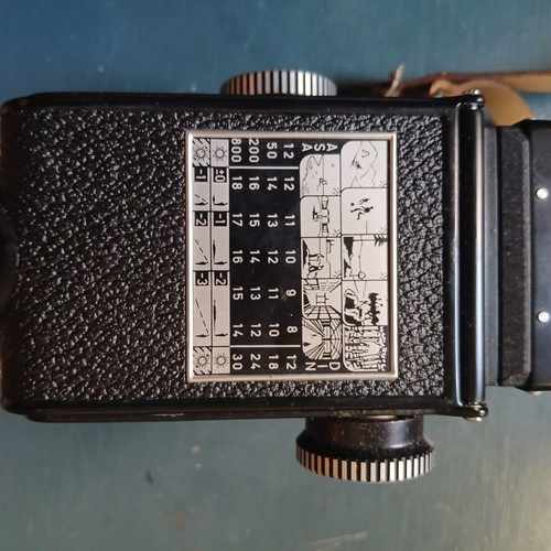 Rolleiflex 4x4 Post-War Black Baby TLR Camera like new with case