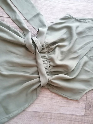 Ολόσωμο σαν καινούργιο, τιρκουάζ, με ζωνάκι, μέγεθος S