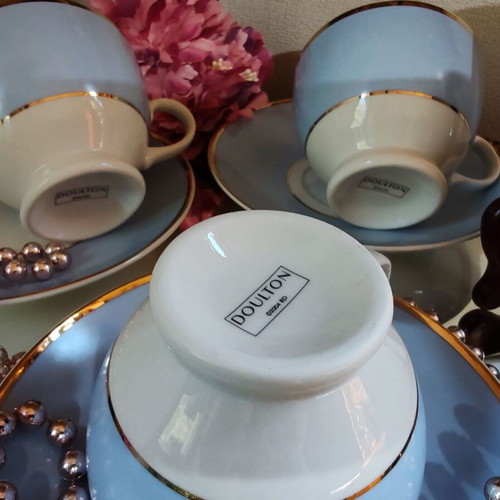 Doulton Bruce Oldfield 2004 porcelain tea cup set with gold trim, 4 pcs