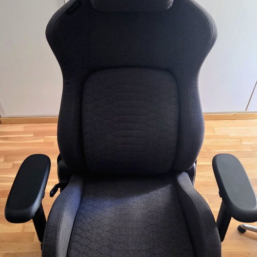 Razer Iskur V1 fabric gaming chair