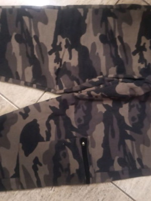 Φόρμα unisex μεταχειρισμένη 12-14 ετών Zara