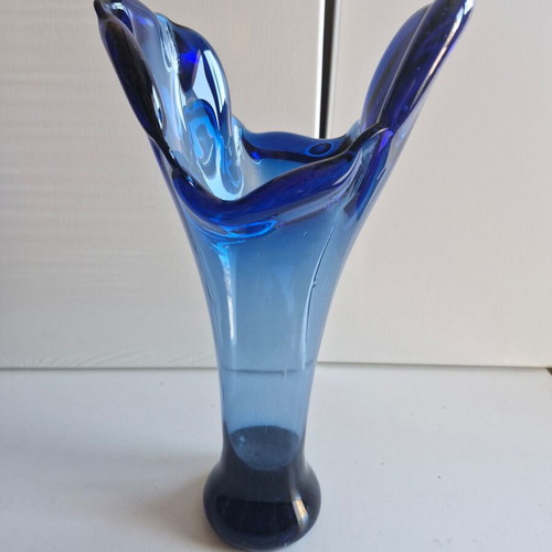 Blue glass vase vintage like new
