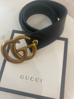 Gucci leather belt like new, size 105, black