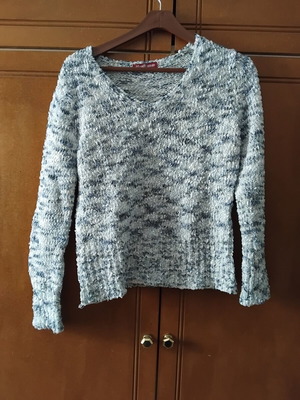 V-neck knit sweater gray melange used, one size