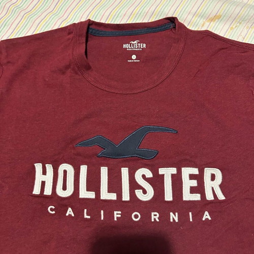 Hollister men's t-shirt size S like new, red