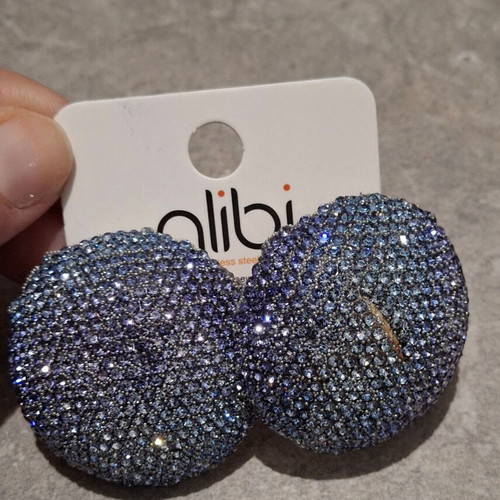 Alibi New York stud earrings new, silver with rhinestones