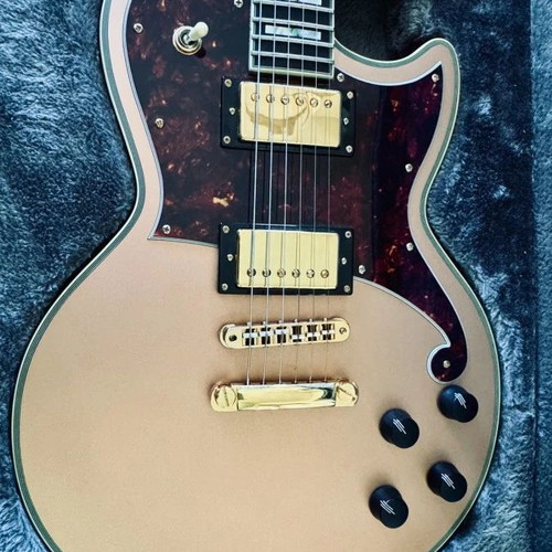 D'Angelico Deluxe Atlantic guitar like new, limited edition matte rose gold