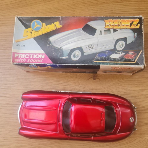 Mercedes SL tin model 1:18 with box, like new