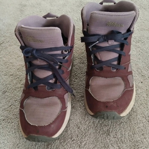 Jack Wolfskin boots size 34 like new