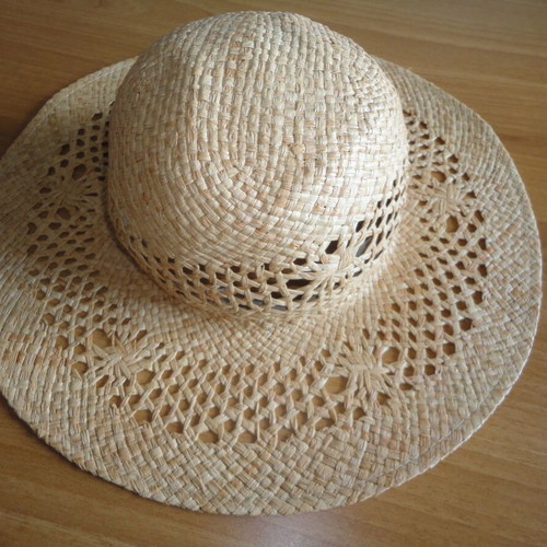 Comma women's straw hat like new, beige