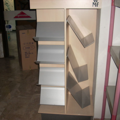 Melamine stand used with wheels and free plastic stands
