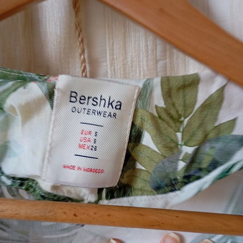 Bershka kimono jacket like new with exotic print, size S