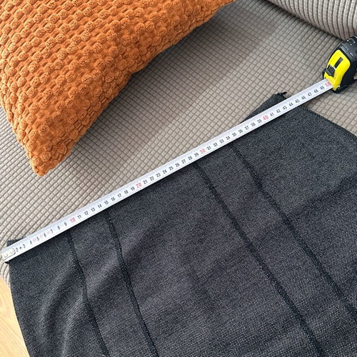 Gray textured skirt like new, size 52