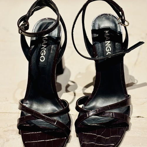 Mango strappy heels like new, burgundy croco texture