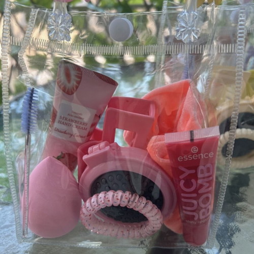GiftBox beauty set in transparent bag with colorful details