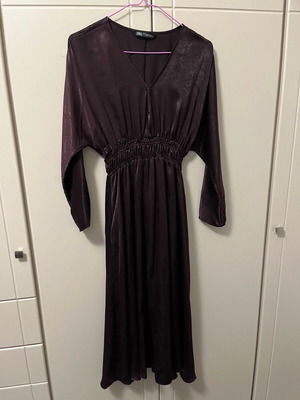 Zara φόρεμα aubergine καινούργιο, μέγεθος M