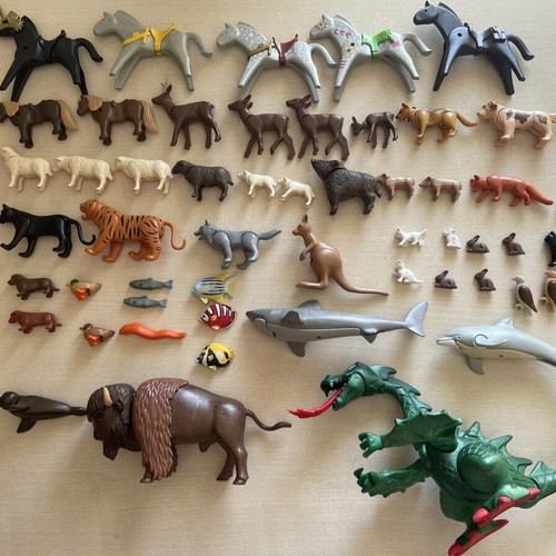 Playmobil lot used with 40 figures, 45+ animals and accessories