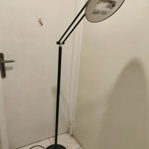 Black metal floor lamp like new with dimmer