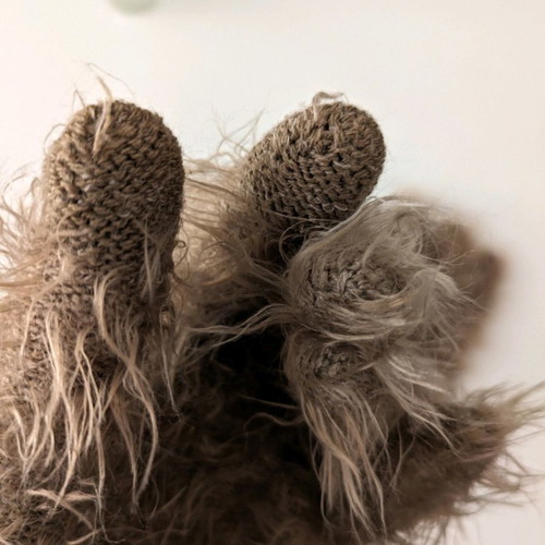 Brown gloves one size made of nylon and acrylic, new