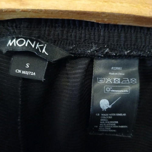 Ribbed Monki pants black like new, size S with wide fit