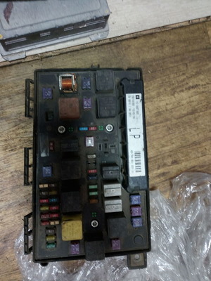 Opel fuse box 5DK008668, 13268305 LP used