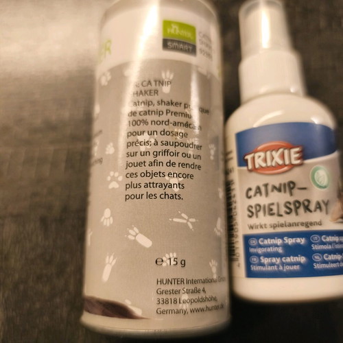 Catnip spray and powder used, pack of 2 Trixie
