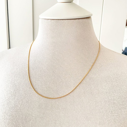 Delicate snake gold chain necklace new with clasp and extension
