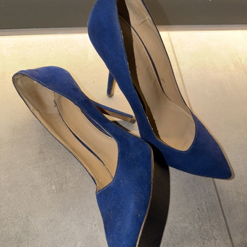 Zara blue suede pumps size 38 like new