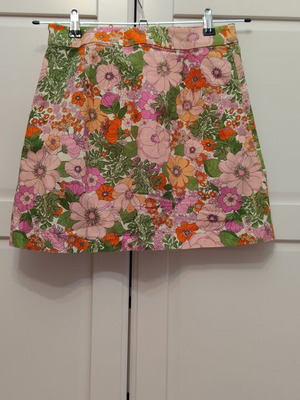 Mini skirt Mango floral like new, size S