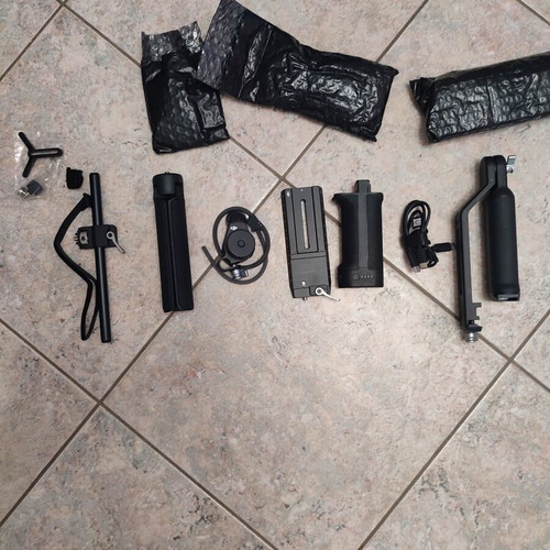 DJI RS 3 Combo Gimbal Stabilizer like new with case
