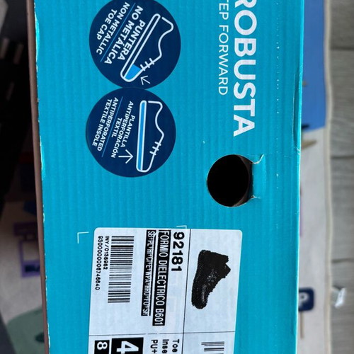 Robusta Step Forward work shoes size 42 new, unworn