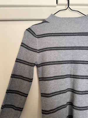 Pink Woman striped long-sleeve knitted blouse like new black gray