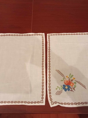 Vintage embroidered napkins like new, set of 2