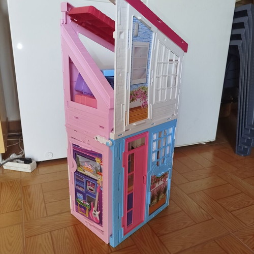 Barbie Malibu Dream House used