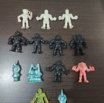 Alien figures like new