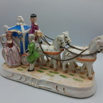 Porcelain decorative Rococo Victorian carriage like new