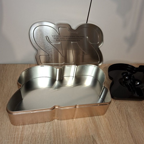 Metal Storage Box Carolina Herrera 212 like new