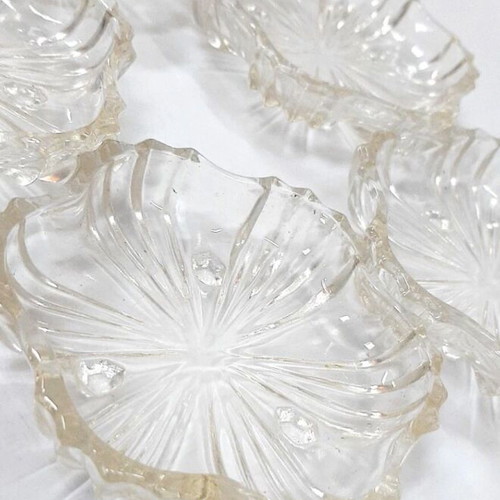 Vintage pressed glass dessert bowls set of 5 like new