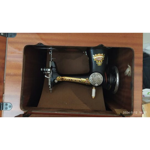 Mercedes sewing machine used