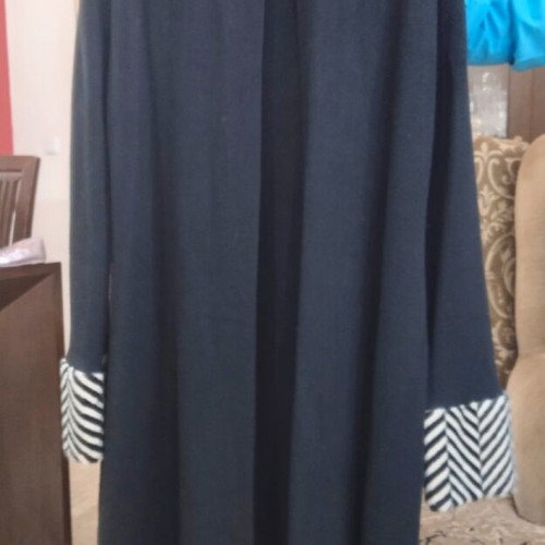 Thick cardigan like new, black and white, size Small-Medium-Large