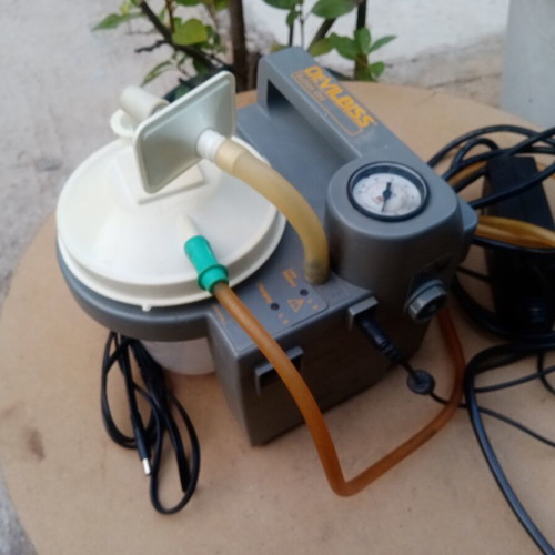 Devilbiss 7305 PI suction device for lung secretions