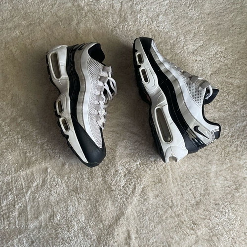 Nike Air Max 95 sneakers size 42 like new, black and white