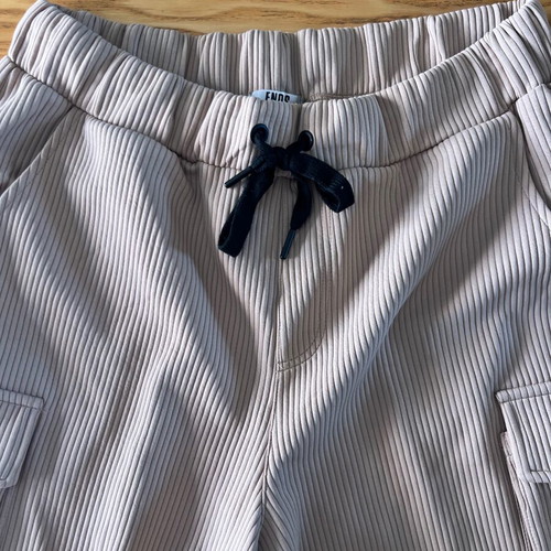 Beige cargo shorts XL like new