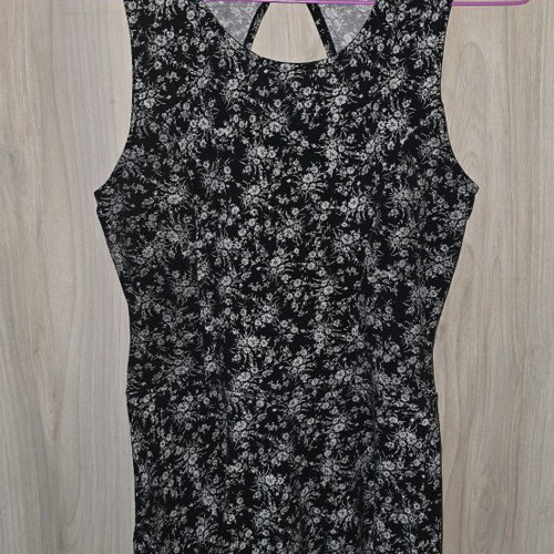 Floral midi dress with open back like new, black and gray, XL