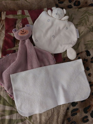 Baby towels like new with cute faces, set of 3 pieces