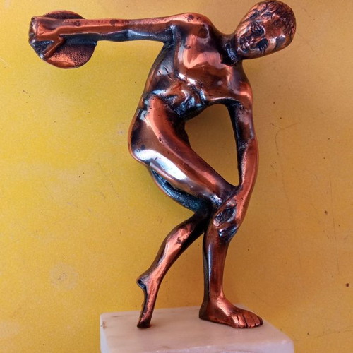 Discus Thrower bronze on marble base like new