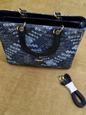 Fragola women's handbag hand-held like new, blue