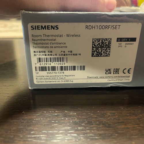 Siemens RDH100RF/SET thermostat like new